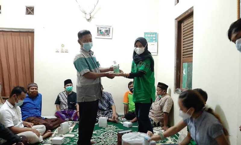 Pembagian Masker Di Dusun Sindet KKN UMBY