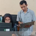 Dosen Informatika Saat UKK di SMK Maarif 1 Temon