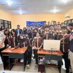 UNEJ Latih Siswa SMKN 3 Jember Kembangkan Game